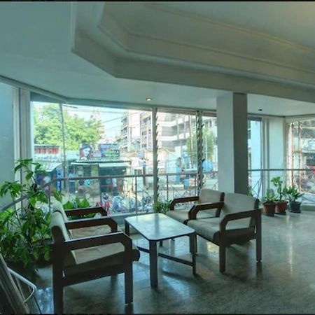 Hotel Padmam Madurai Bagian luar foto