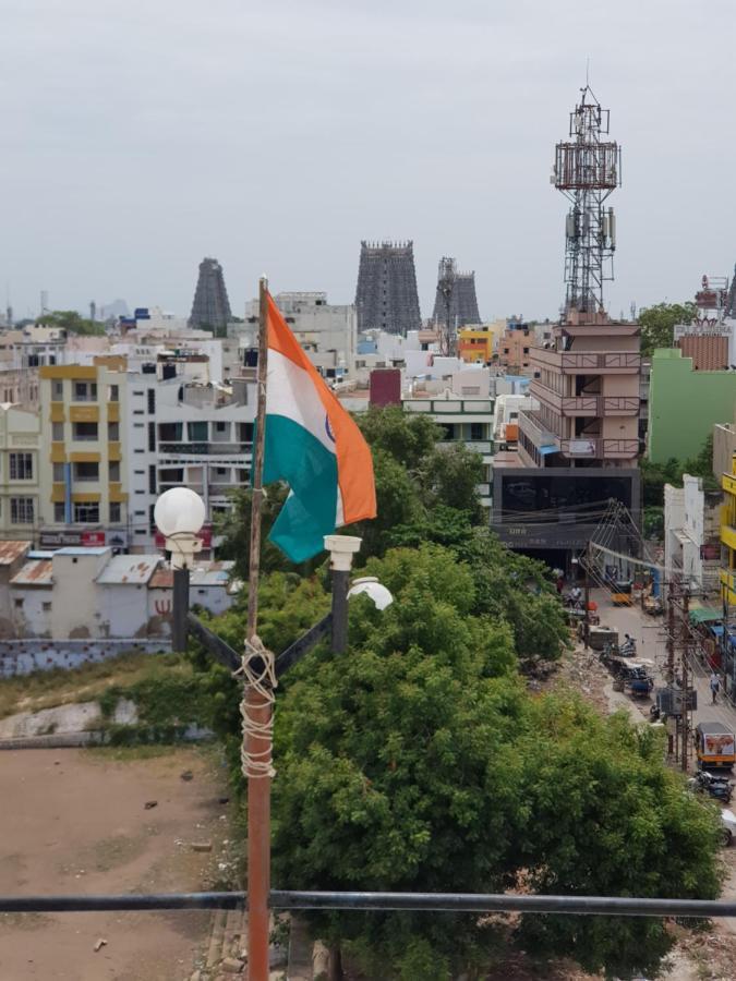 Hotel Padmam Madurai Bagian luar foto