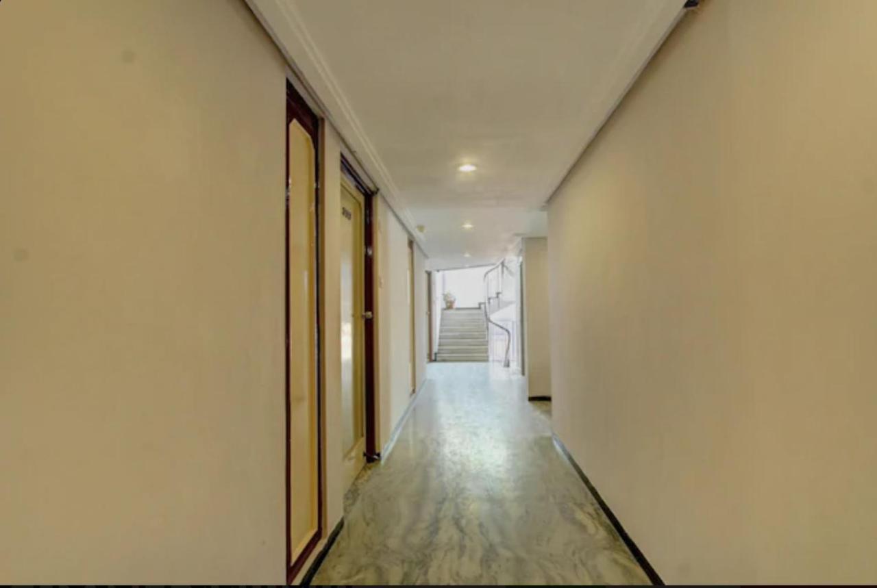 Hotel Padmam Madurai Bagian luar foto