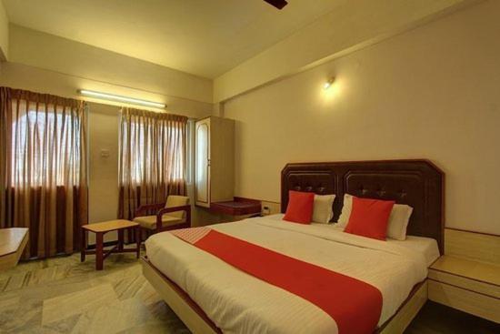Hotel Padmam Madurai Bagian luar foto