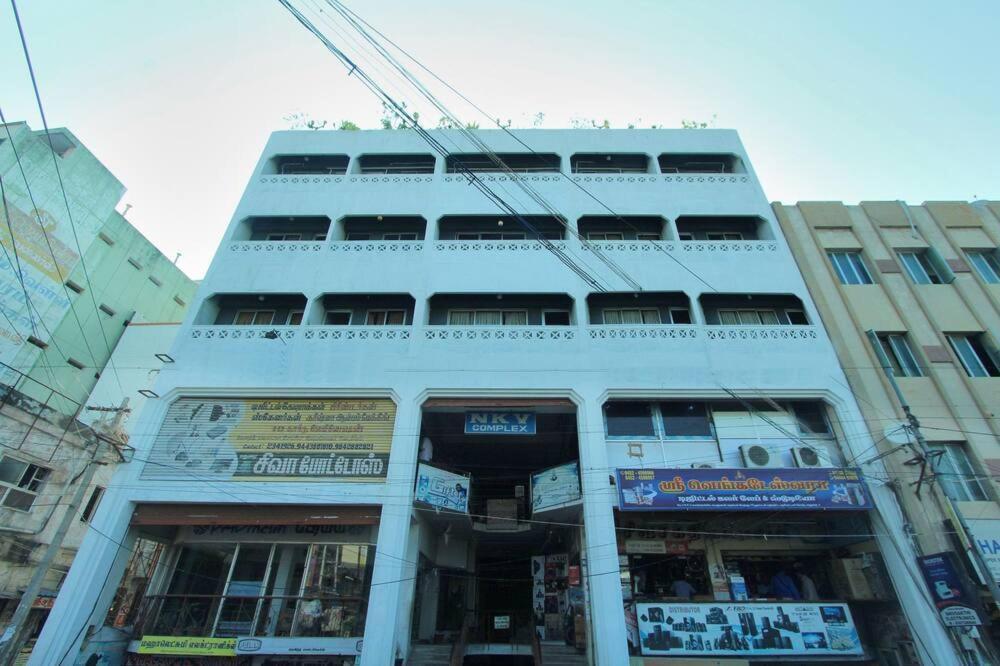 Hotel Padmam Madurai Bagian luar foto