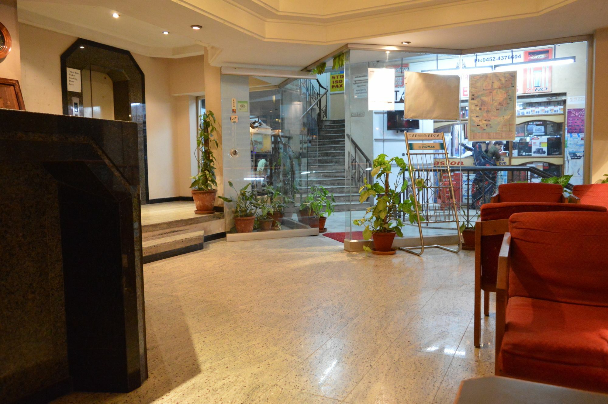 Hotel Padmam Madurai Bagian luar foto